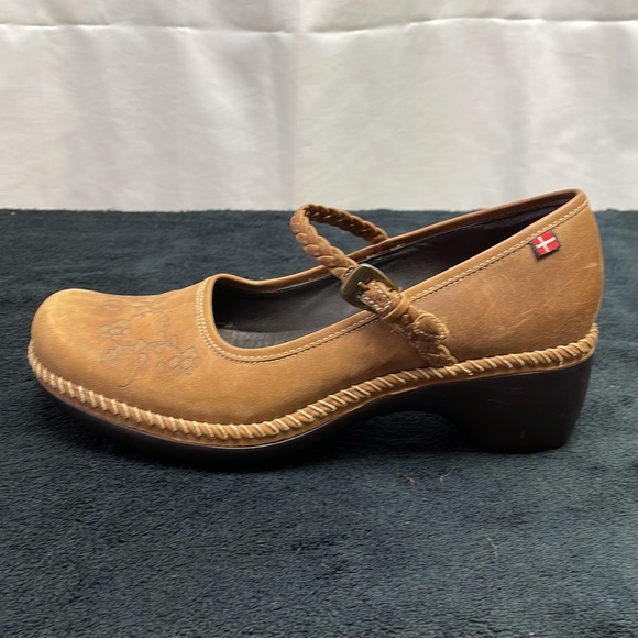 Ecco Shoes - Picture 6 of 7